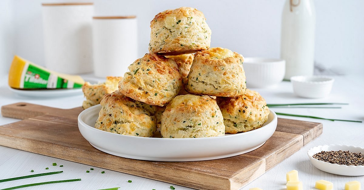 Käse-Scones mit Tilsiter und Schnittlauch oder einfach Käsebrötchen